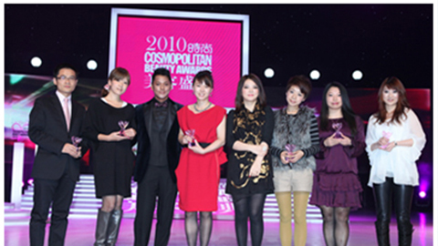 珀莱雅水漾肌密早晚水闪耀美容盛典